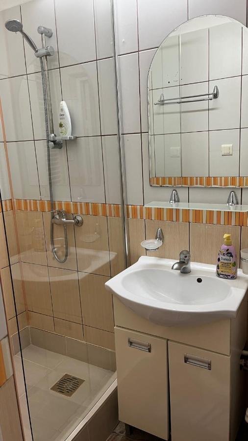 Linna Apartament Galaţi エクステリア 写真